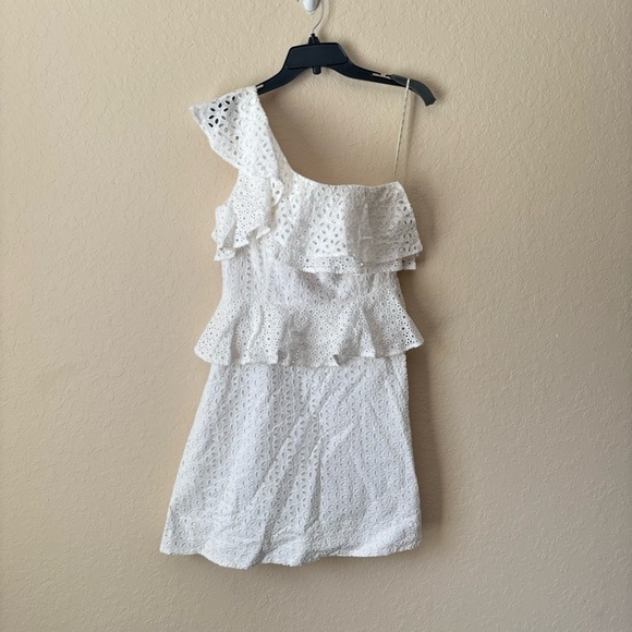 Lilly Pulitzer | Women's One Shoulder Tiered Josey Eyelet Dress Size 6 NWT - Picture 2 of 7